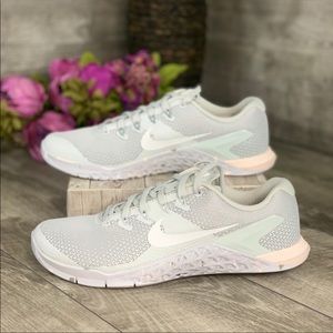 Women’s Nike Metcon 4